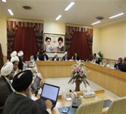 برگزاری پنجاه و دومین جلسه شورای دانشگاه به ریاست آیت الله ری شهری، رئیس دانشگاه قرآن و حدیث