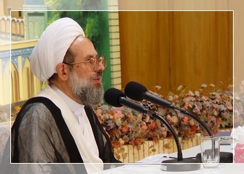 کارایی دعا همراه با عمل و تلاش در فرهنگ قرآن و حدیث