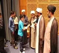 تجلیل از دانش آموزان ممتاز تحصیلی فرزندان کارکنان و پژوهشگران مؤسسه دارالحدیث