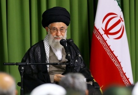 مسئله‌ی فرهنگ، مسئله‌ی مهمی است و در بلندمدت از اقتصاد مهم‌تر است