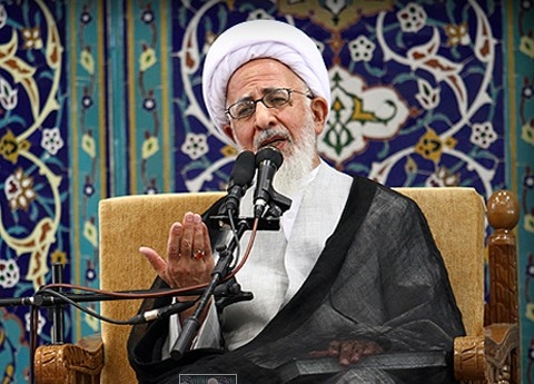 انسان می‌تواند مظهر خدای الرحمن بشود