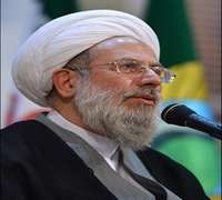 ائمه اطهار سرآمد پیشتازان در کسب فضائل هستند