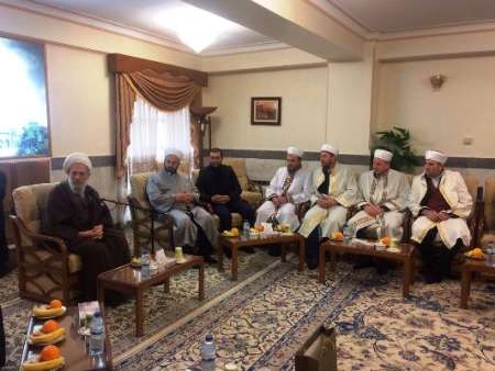 علمای اسلامی چهره واقعی اسلام را به جوانان نشان دهند