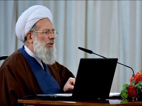 کم دیدن اعمال خیر ناشی از بصیرت، حکمت و معرفت انسانهای متقین است