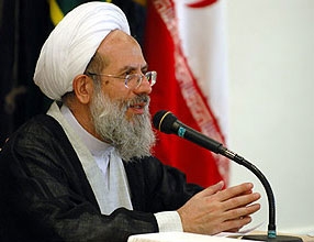اهل معرفت به دو دلیل،کارهای نیک خود را هرچند فراوان باشد،اندک می شمارند