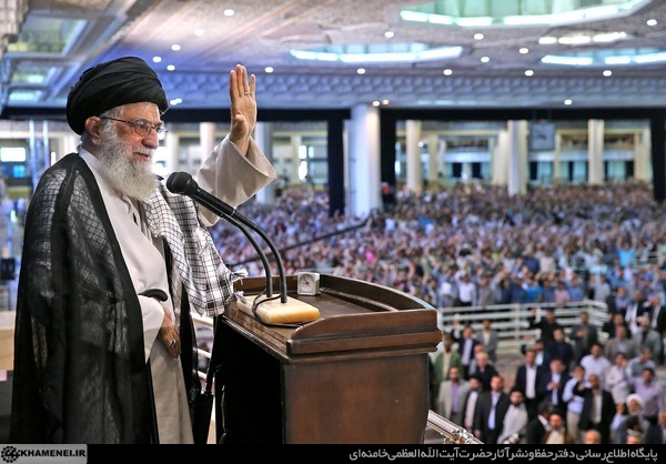 کار فرهنگی خودجوش و تمیز جوانان در مقابل منافذ فرهنگی