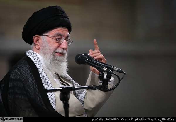 زمینه را برای روی کار آمدن دولت جوان و  حزب اللهی فراهم کنید.