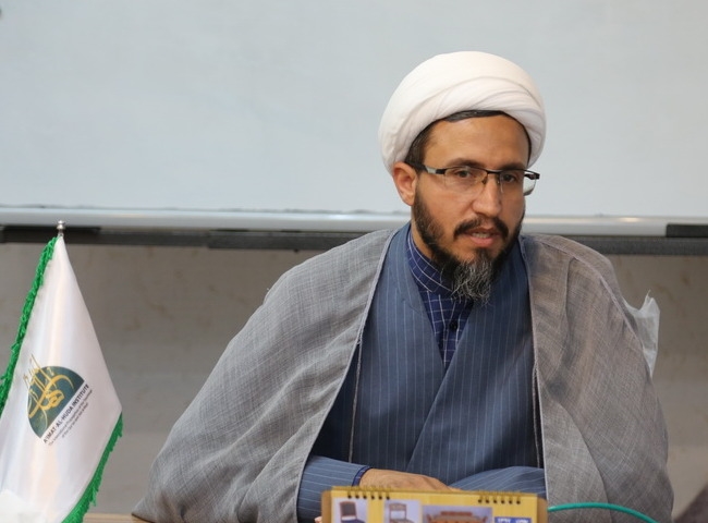 معارف اهل‌بیت به ۷ زبان زنده دنیا، ترجمه می‌شود