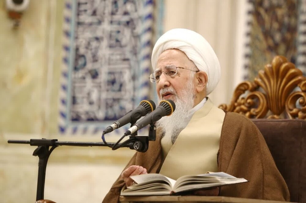 بزرگی‌ خود را بشناسیم و آن را ارزان نفروشیم