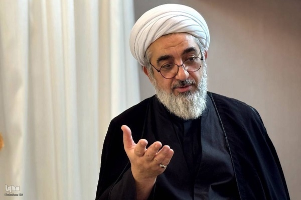 مهر تأیید قرآن و تاریخ بر الگو بودن حضرت زهرا سلام الله علیها