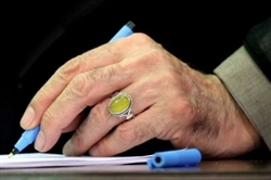 عزم راسخ و کوشش بیوقفه جوانان و دانشجویان ایران، تنها راه عقیمسازی توطئههای جبهه دشمن است